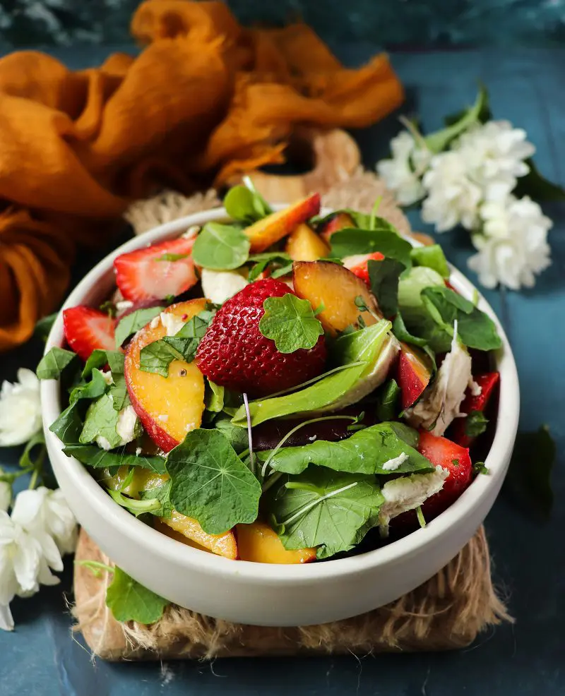 Peach Strawberry Salad