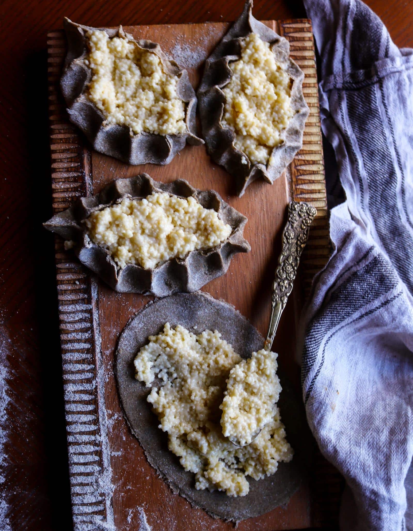 Karjalanpiirakka – Karelian Pies with Millet