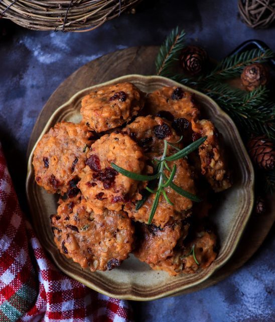 Cranberry Walnut Cheese Biscuits