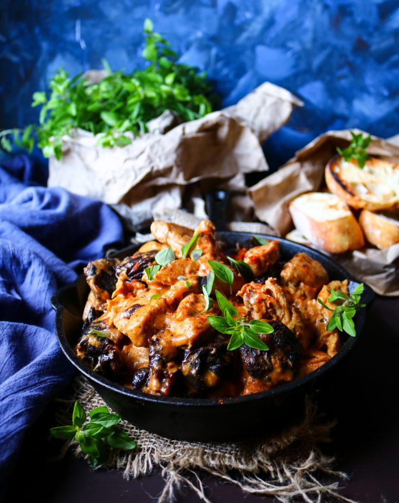Creamy Chicken Breasts with Prunes