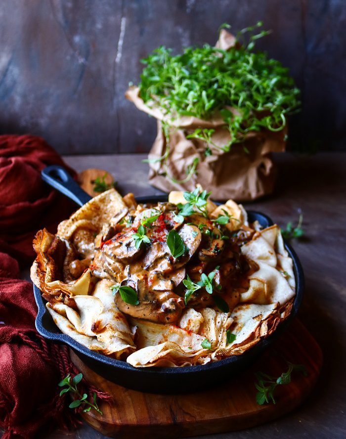 Crêpes With Creamy Mushroom Sauce