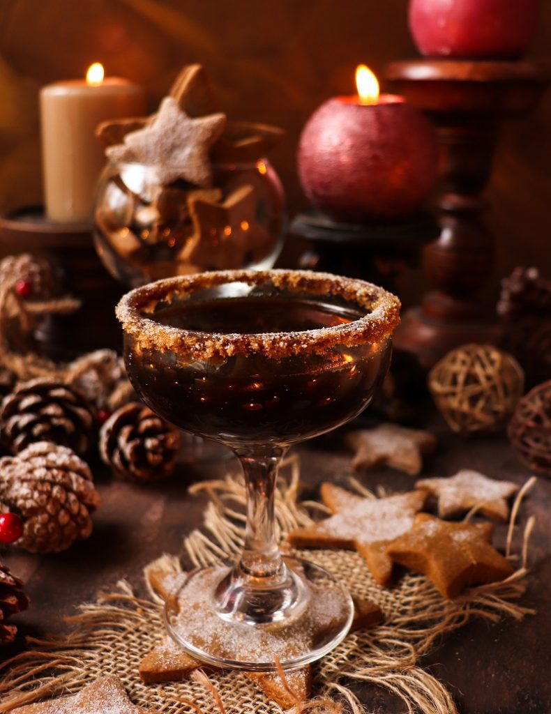 Festive Holiday Gingerbread Cocktail