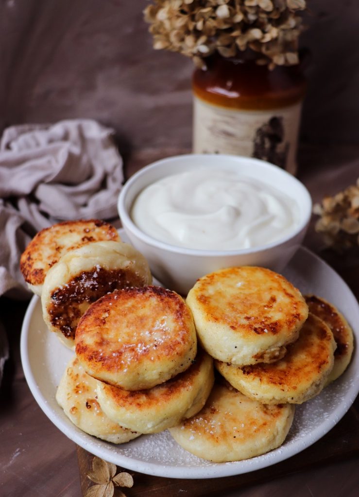 Syrniki (Cottage Cheese Pancakes)