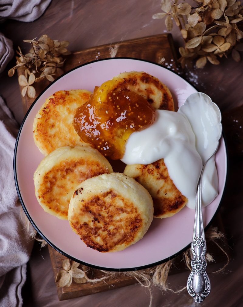 Syrniki (Cottage Cheese Pancakes)