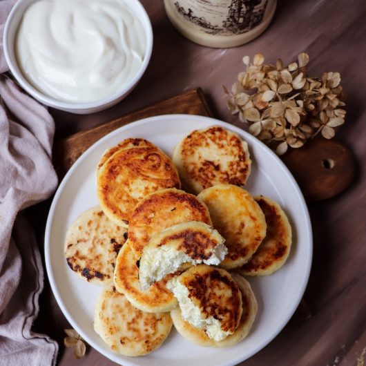 Syrniki (Cottage Cheese Pancakes)
