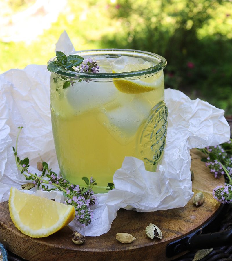 Cardamom Iced Green Tea with Maple Syrup and Lemon