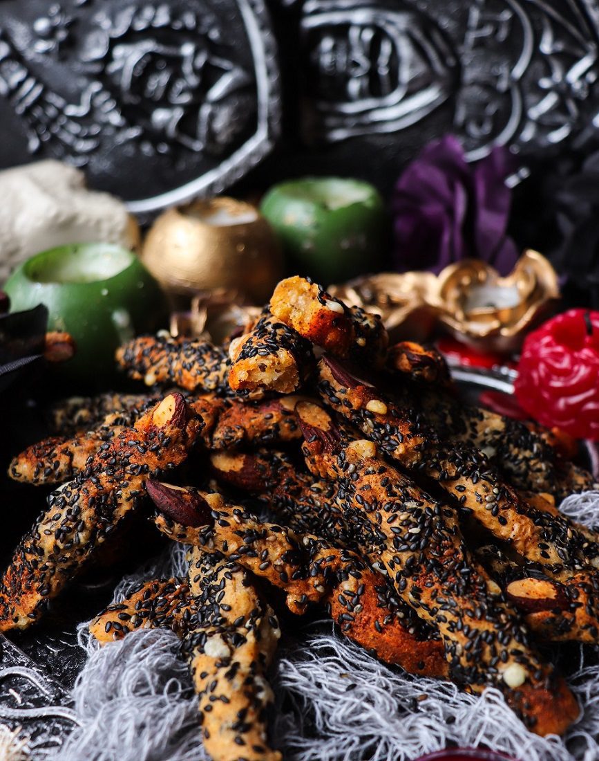 Zombie Finger Biscuits (Savoury Halloween Biscuits)