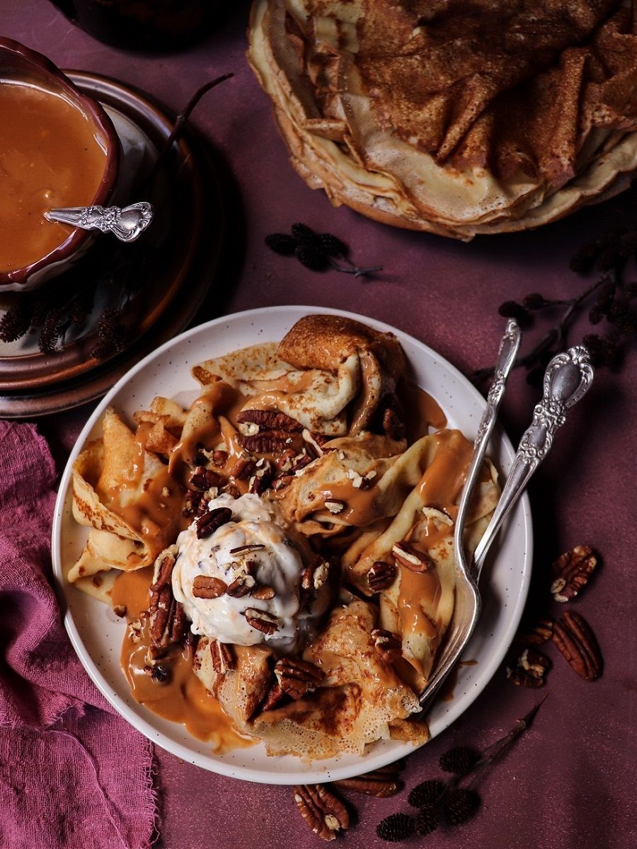 Crepes with Dulce de Leche whiskey Sauce