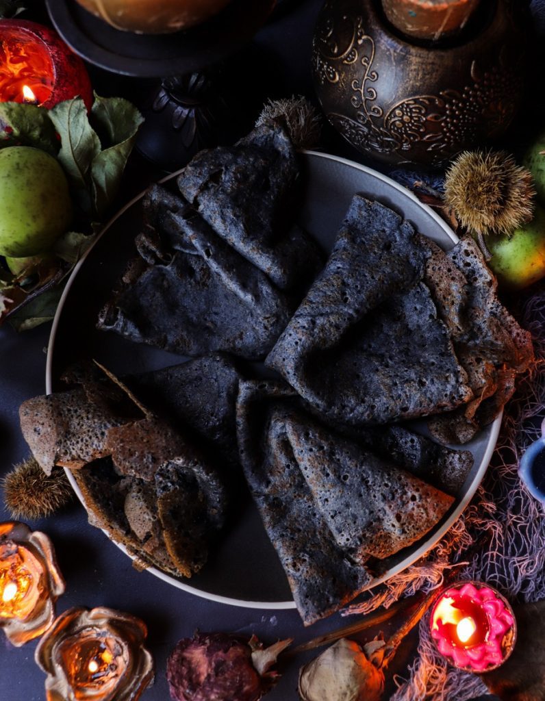 Black Sesame Seed Crepes