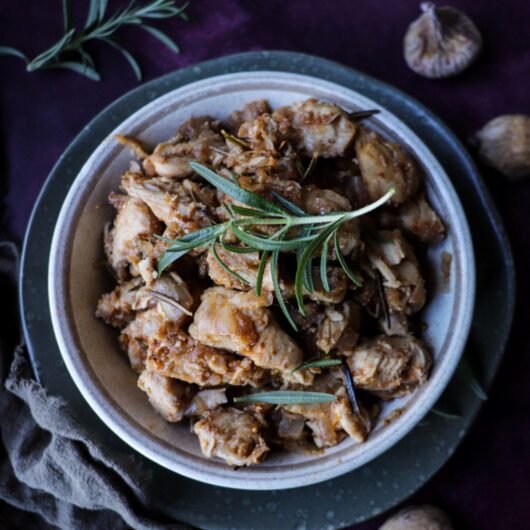 Chicken with White Wine, Figs and Rosemary