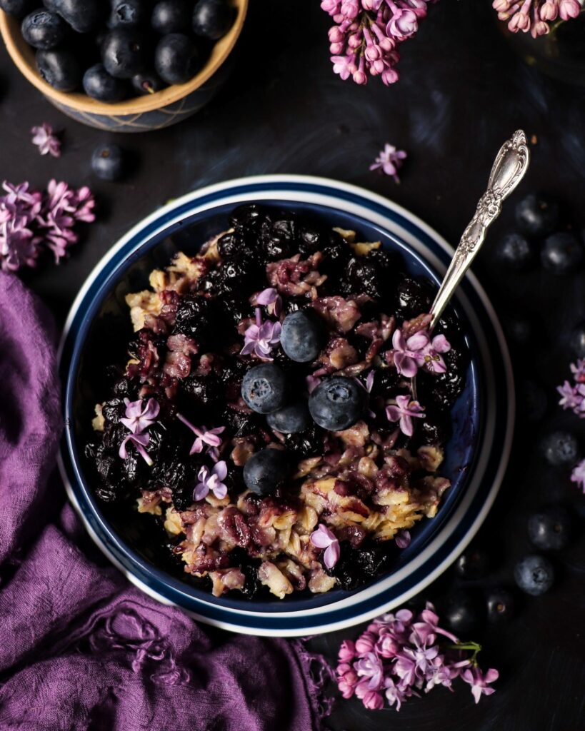 Oatmeal with Blueberry Sauce