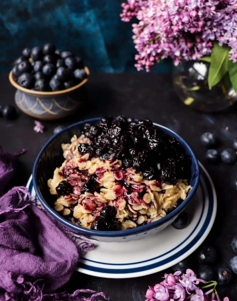 Oatmeal with Blueberry Sauce