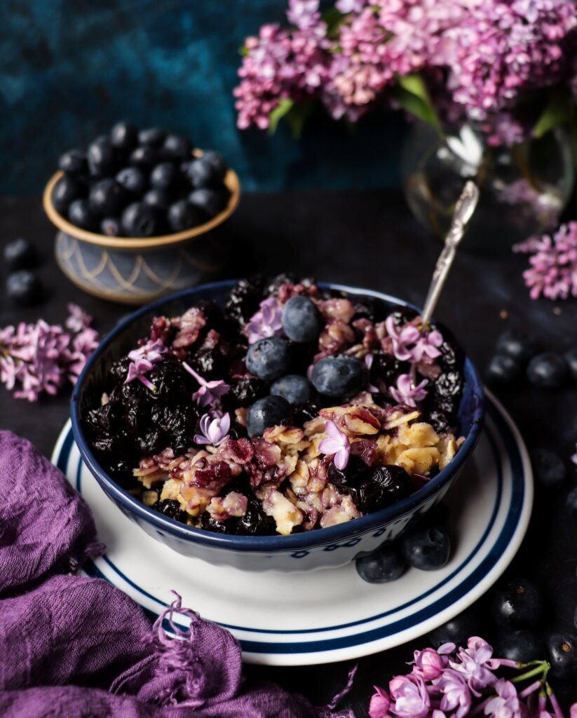 Oatmeal with Blueberry Sauce