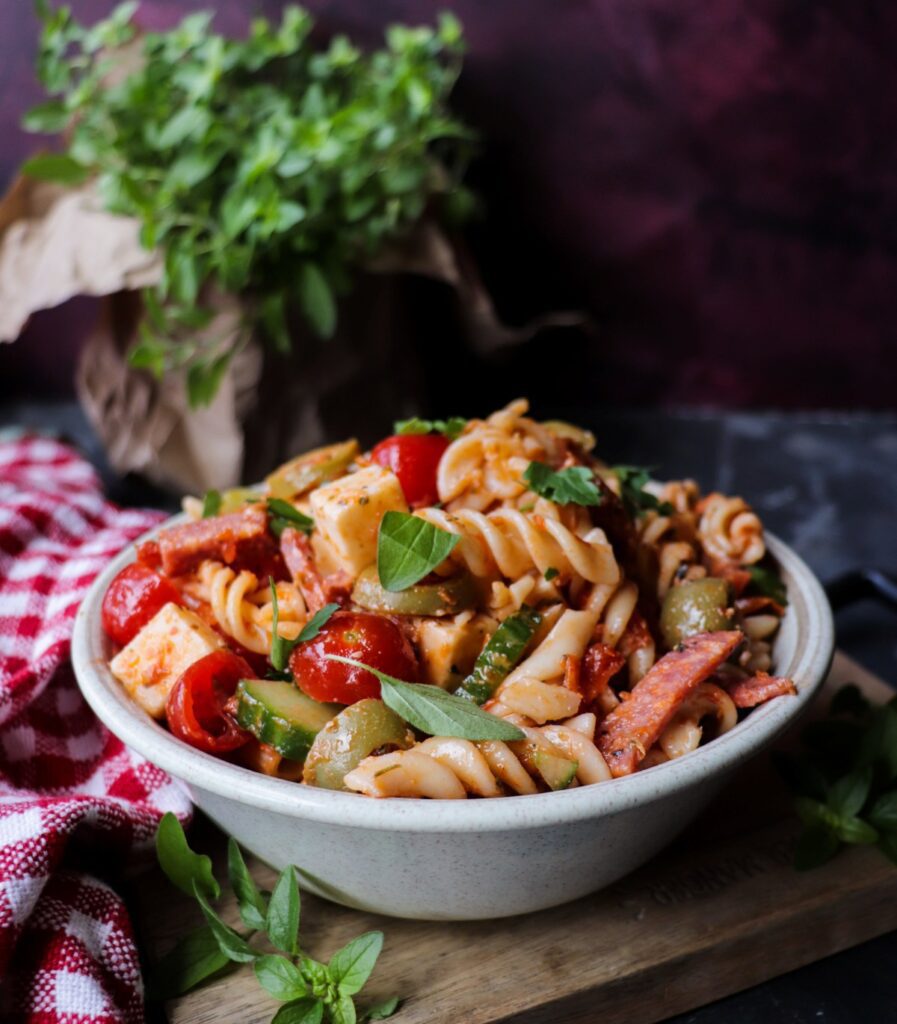 Easy Pasta Salad Recipe with Salami, Mozzarella and Sun-Dried Tomatoes
