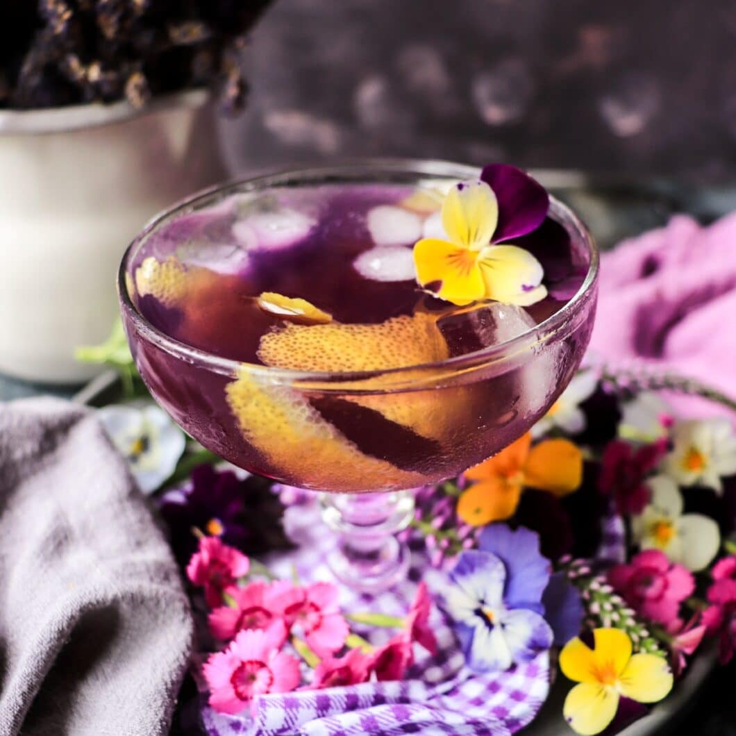 Crème de Violette Martini with Gin