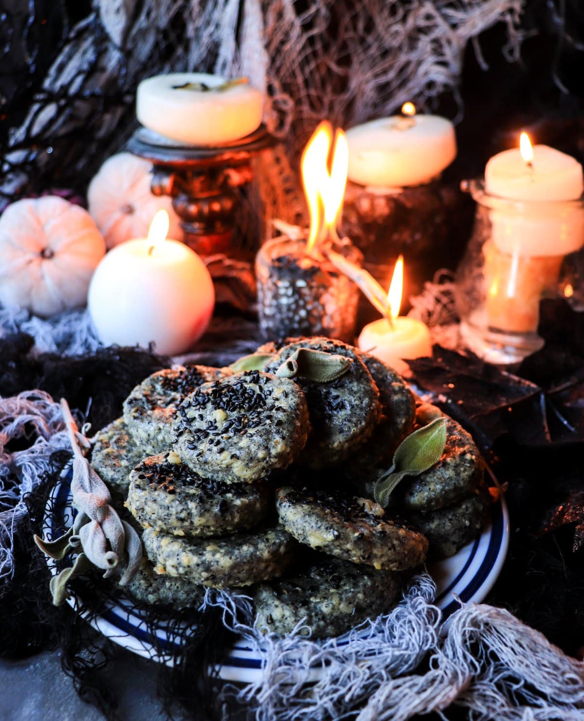 Black Sesame Seed Cheese Cookies