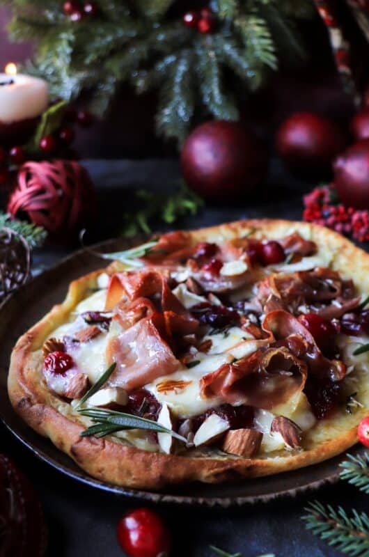 Cranberry Brie Prosciutto Flatbread - An Easy Festive Appetizer