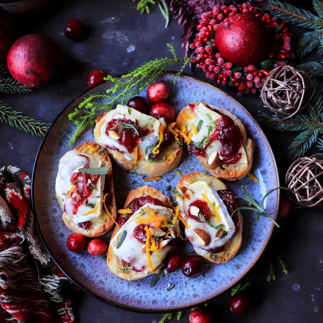 Cranberry Brie Crostini with Almonds and Rosemary