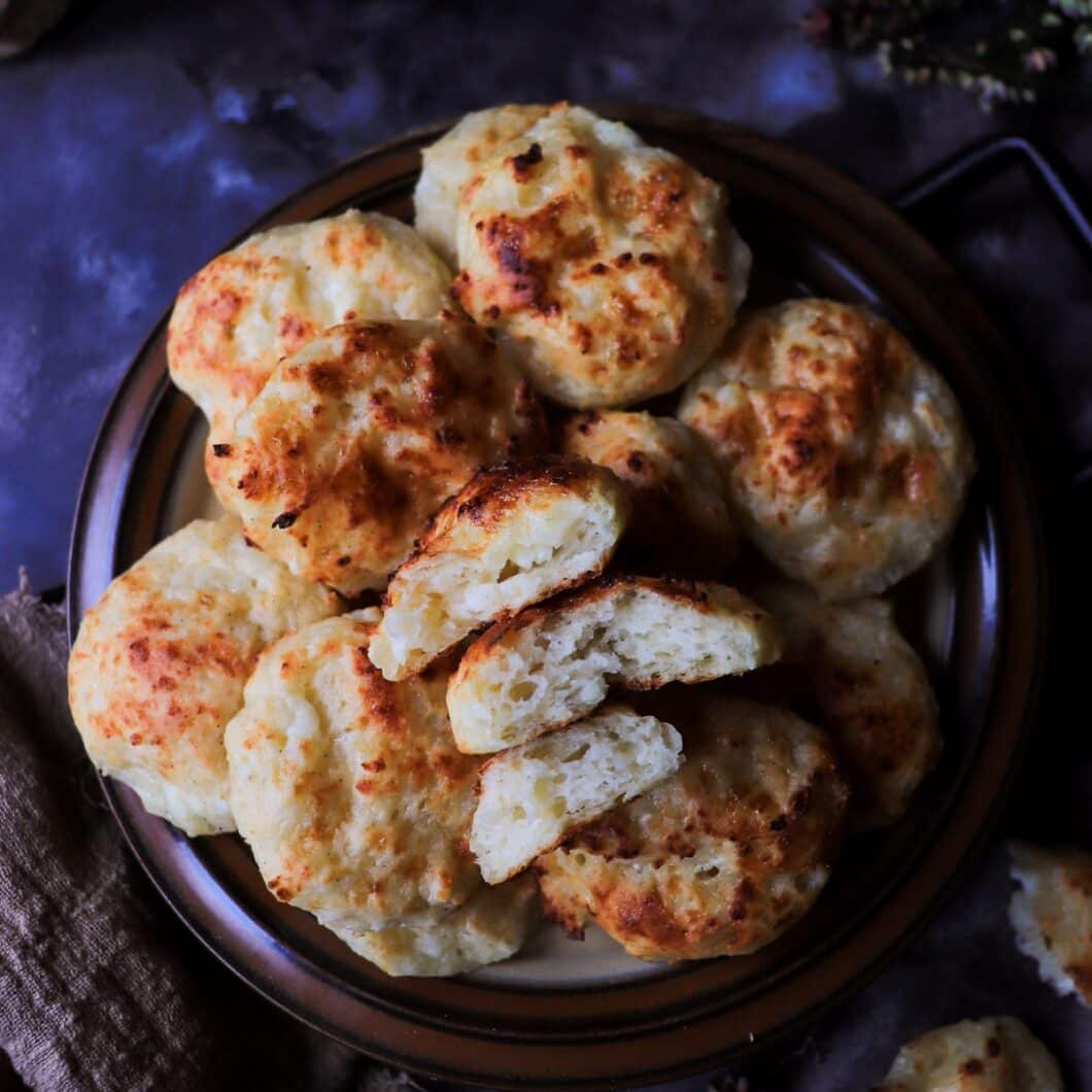 Baked Cottage Cheese Biscuits