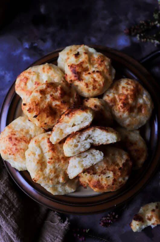 Baked Cottage Cheese Biscuits
