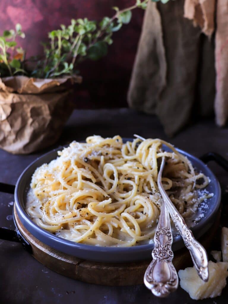 How to Make Cacio e Pepe: The Classic Roman Method