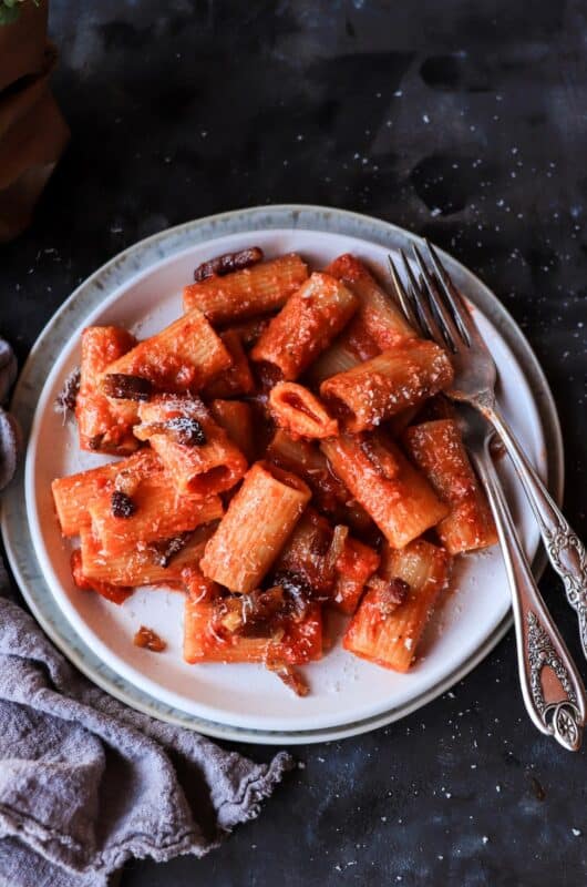How to Make Pasta all'Amatriciana: The Classic Roman Method