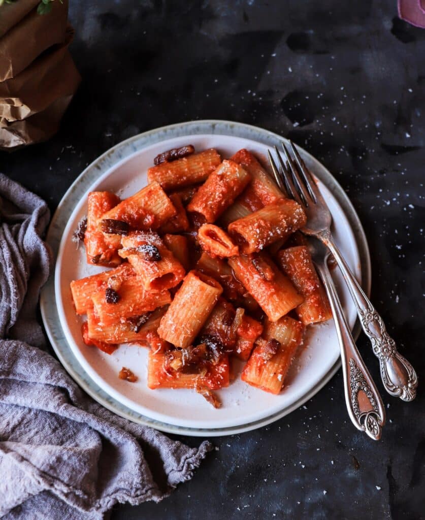 How to Make Pasta all’Amatriciana: The Classic Roman Method