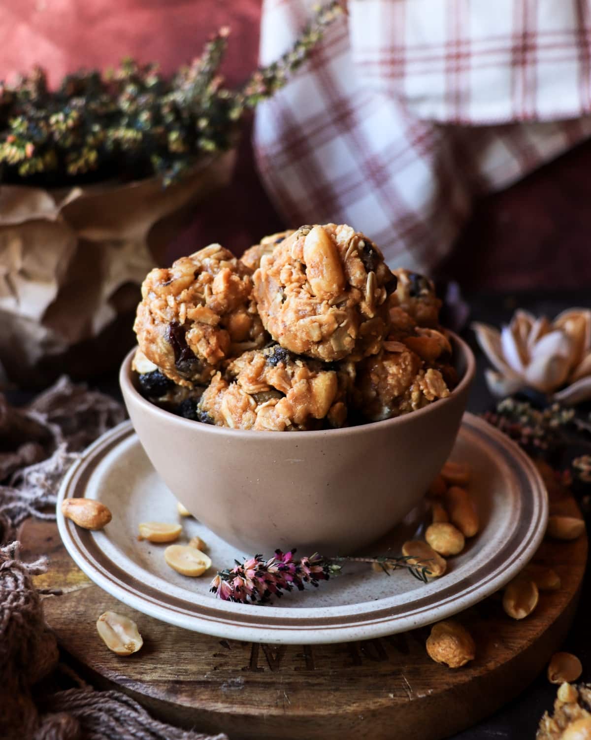 Peanut Butter Oat Bites with Cornflakes, Maple and Raisins