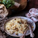 Spaghetti with Gorgonzola and Walnuts