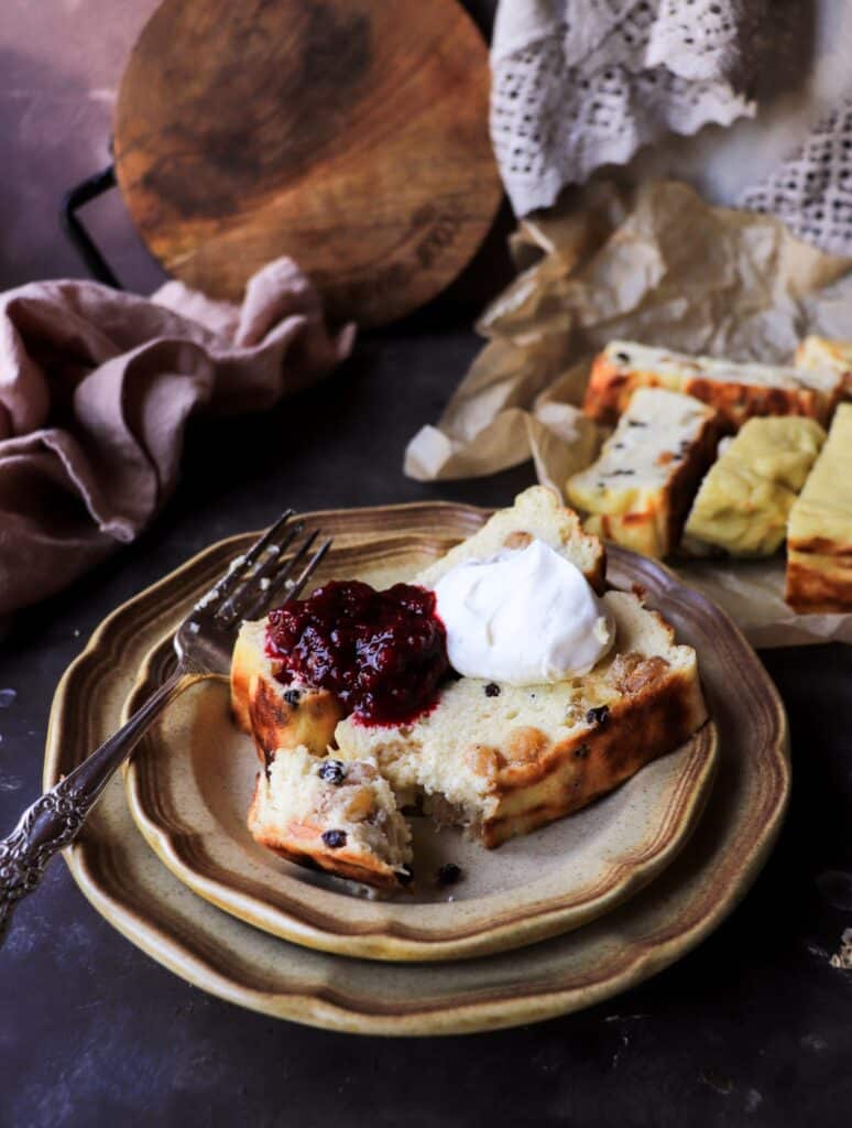 Sweet Cottage Cheese Bake (European Cheesecake-Style Dessert)