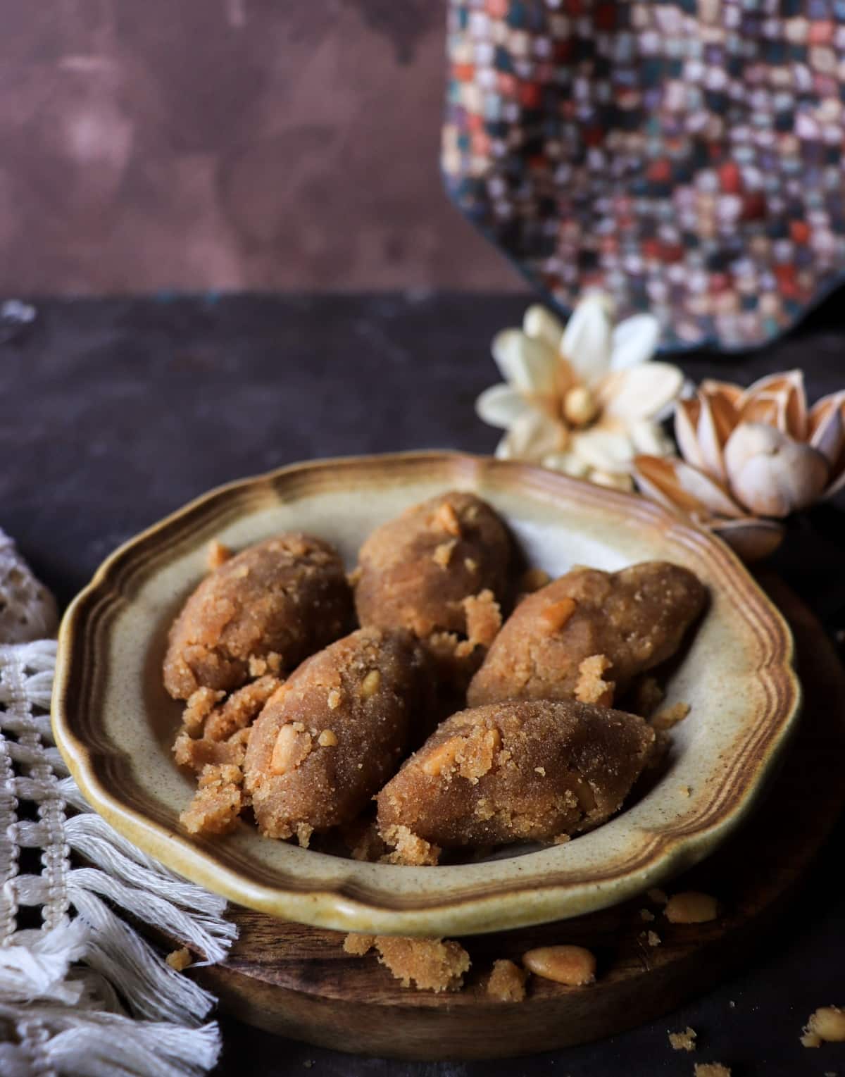 semolina halva dessert