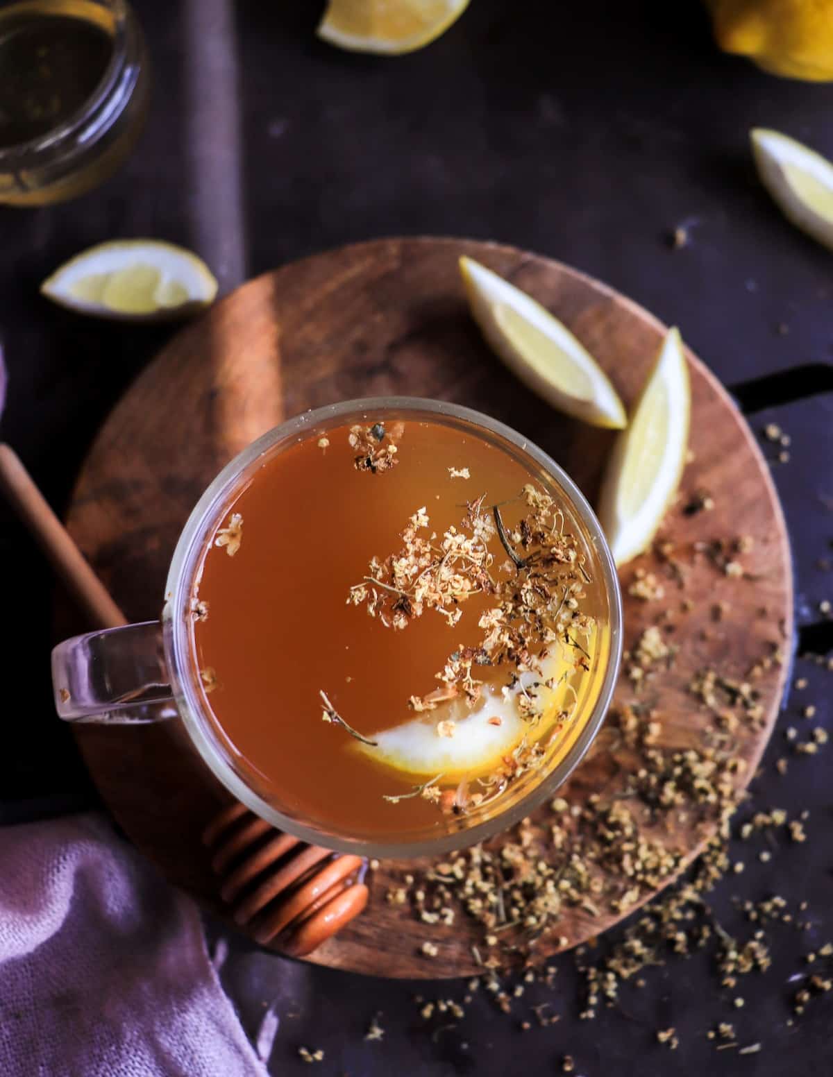 How to brew elderflower tea with lemon, honey, and dried elderflowers