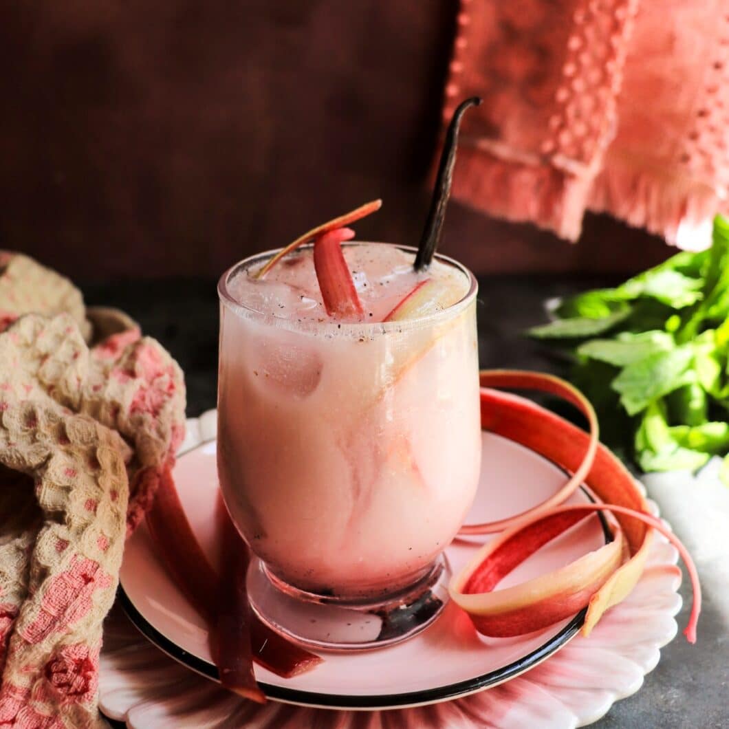 Rhubarb Cream Soda with Vanilla