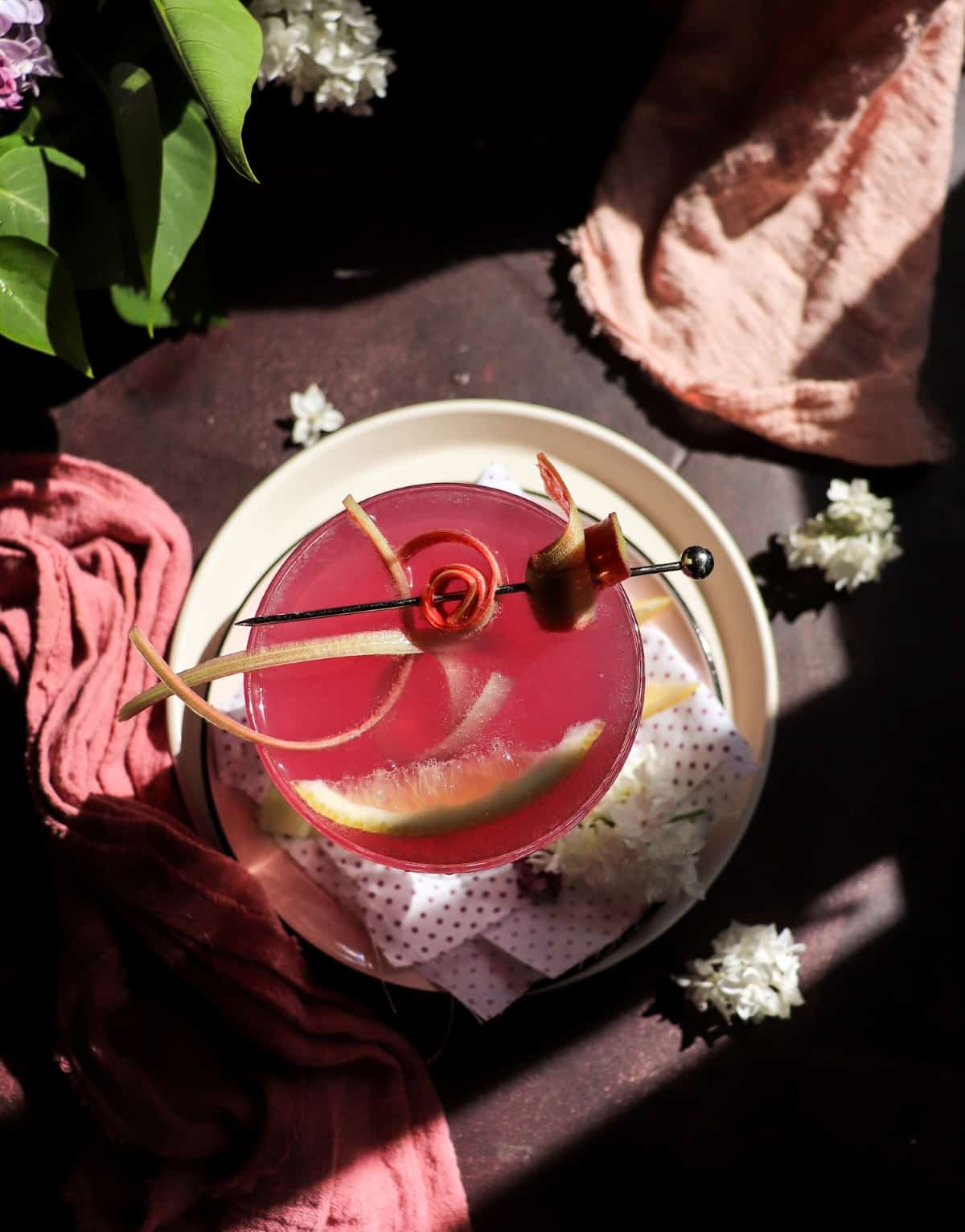 Rhubarb gin Daisy cocktail with Empress 1908 gin