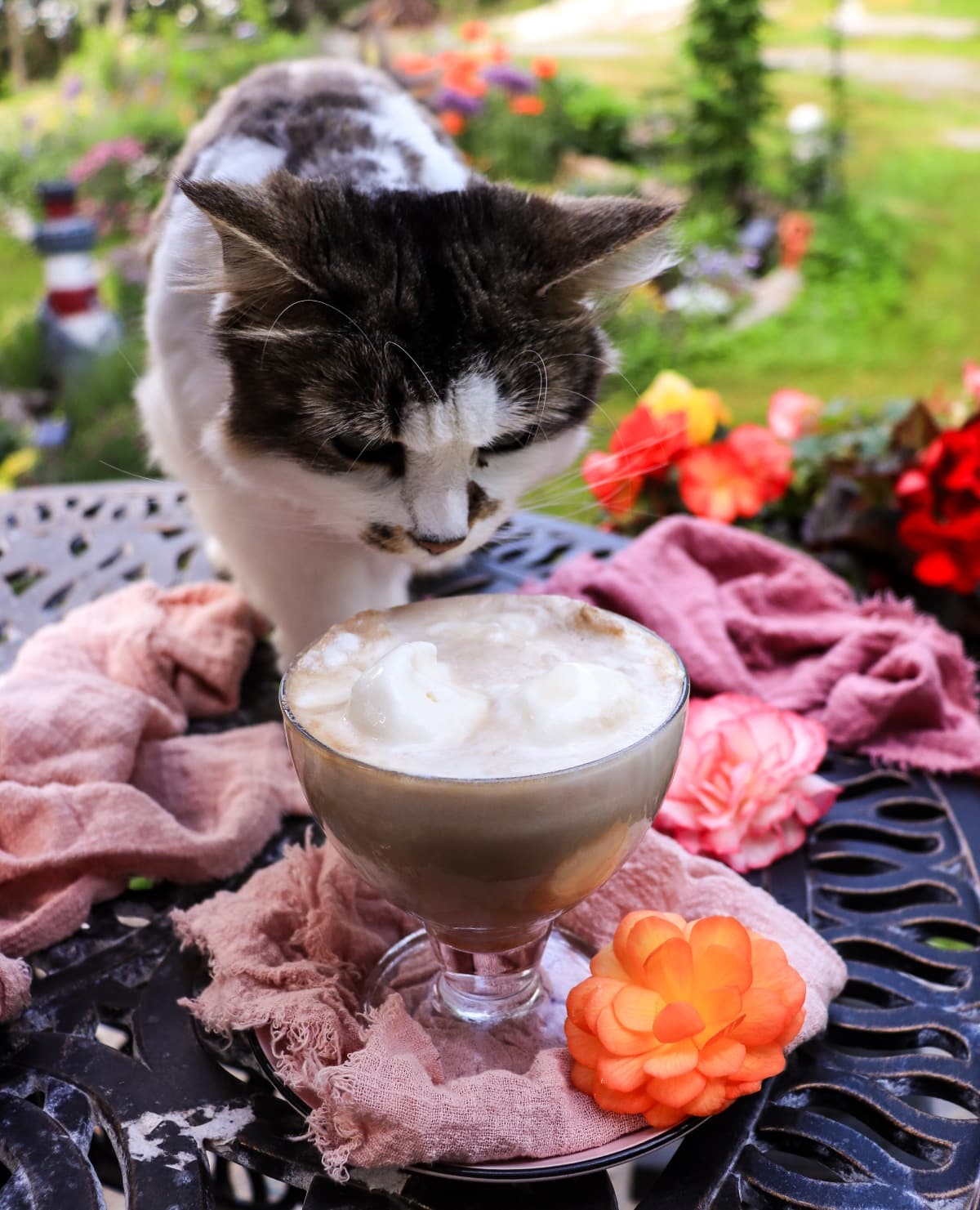 root beer float with amaretto