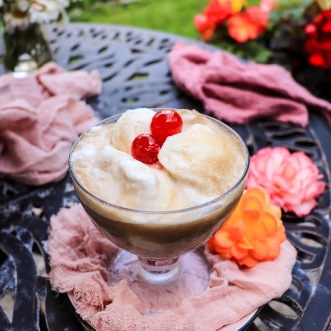 Amaretto Root Beer Float