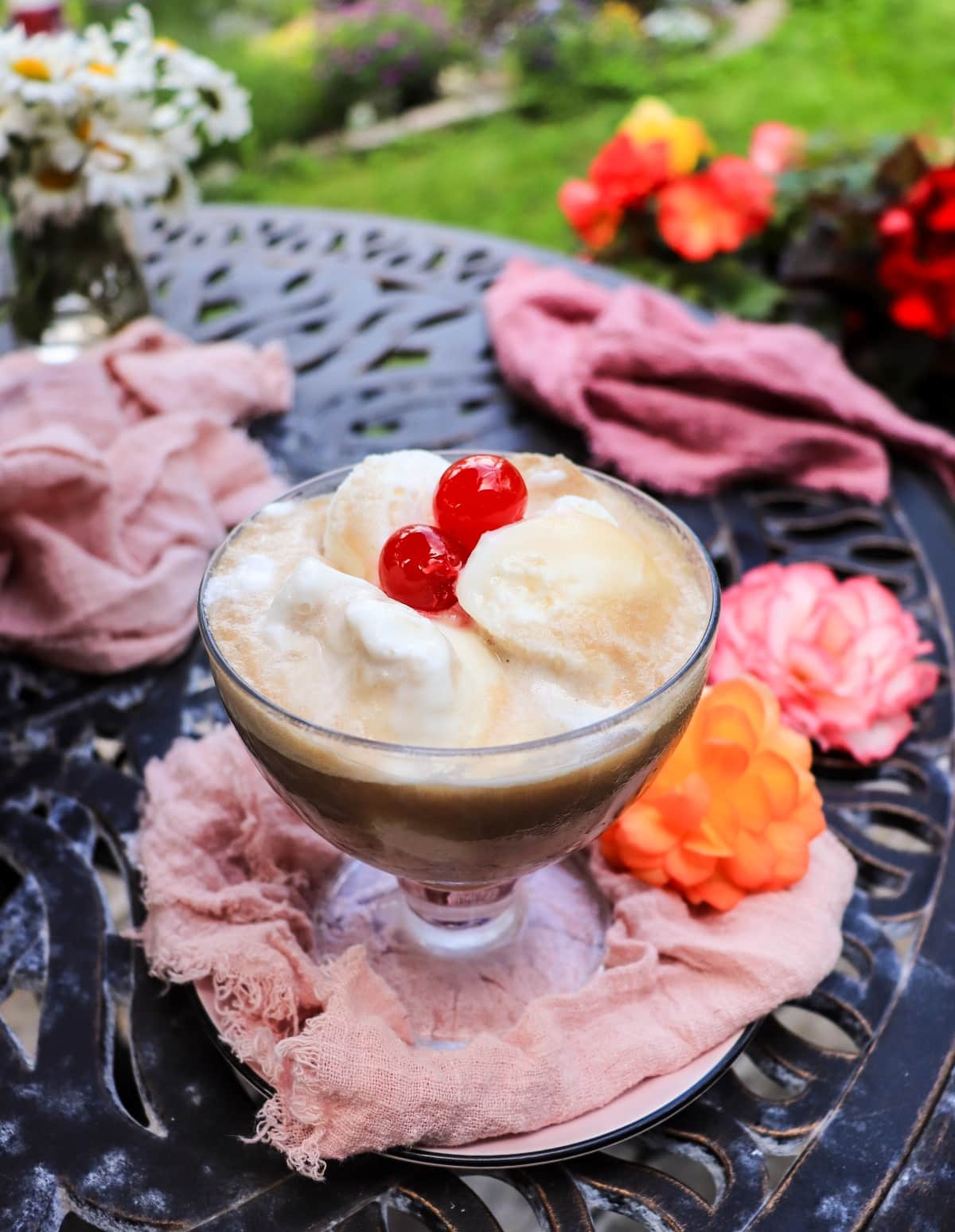Amaretto Root Beer Float
