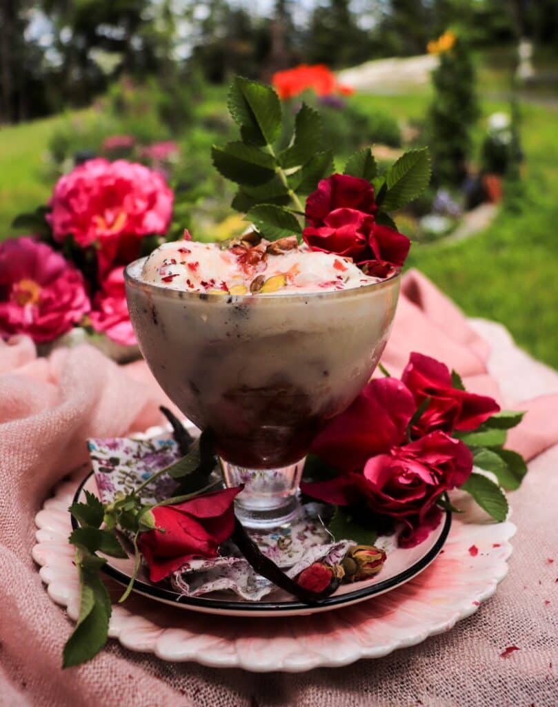Amaretto Rose Float