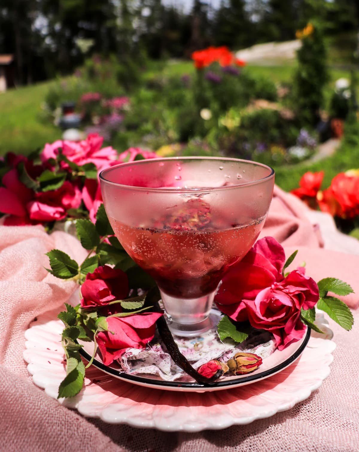 how to make ice cream float with rose petal jam and amaretto
