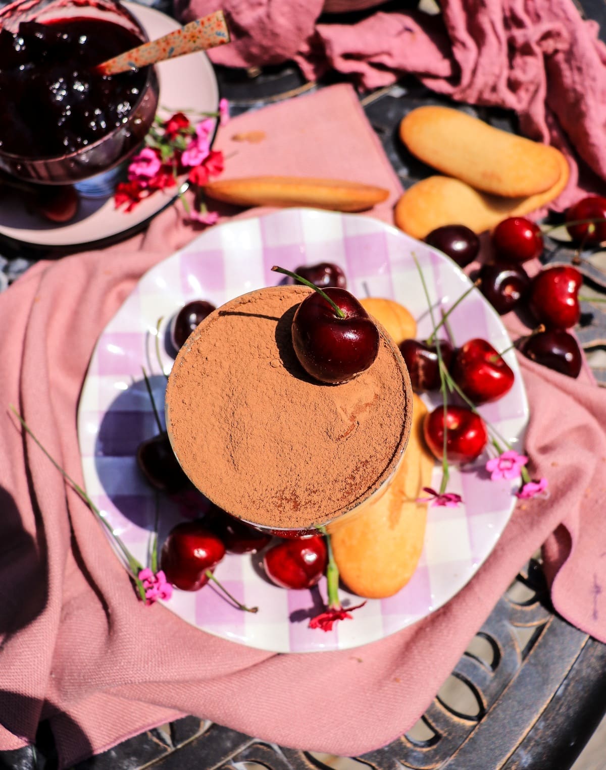 amaretto tiramisu with cherries