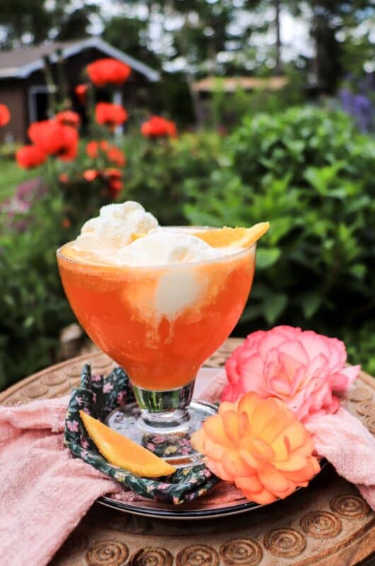 Orange Creamsicle Float with Triple Sec