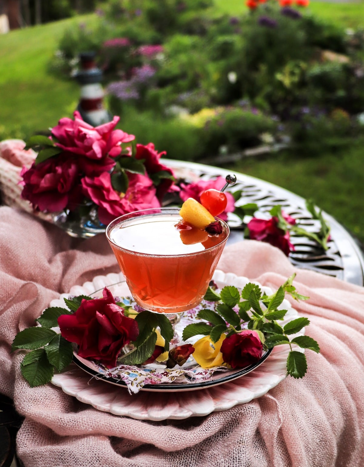 Rose sour cocktail with amaretto and gin