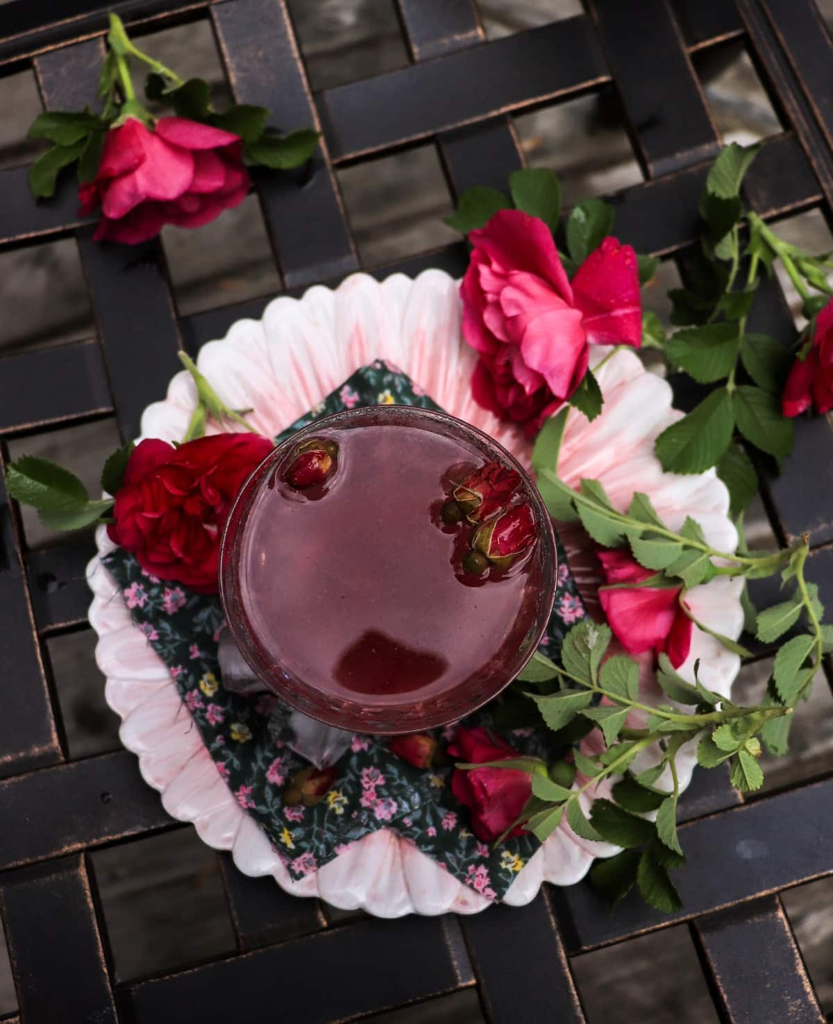 Rose Gin Daisy cocktail