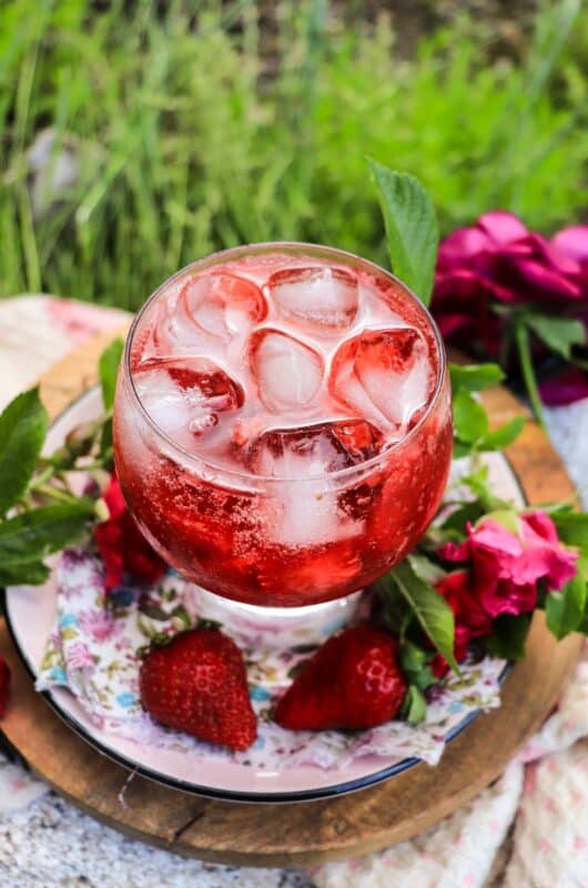 Strawberry Rose Spritz
