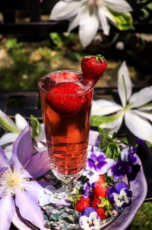 Strawberry Violet French 75