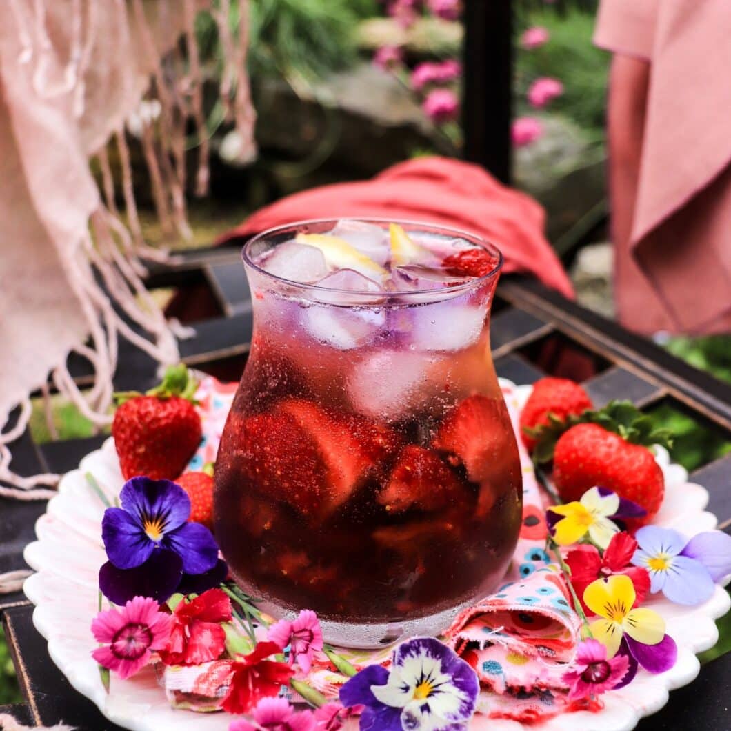 Strawberry Violet Gin Spritz
