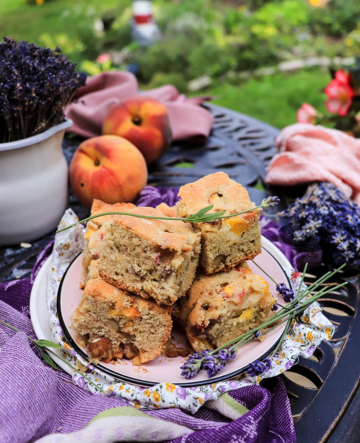 Peach cake bars with lavender and fresh peaches