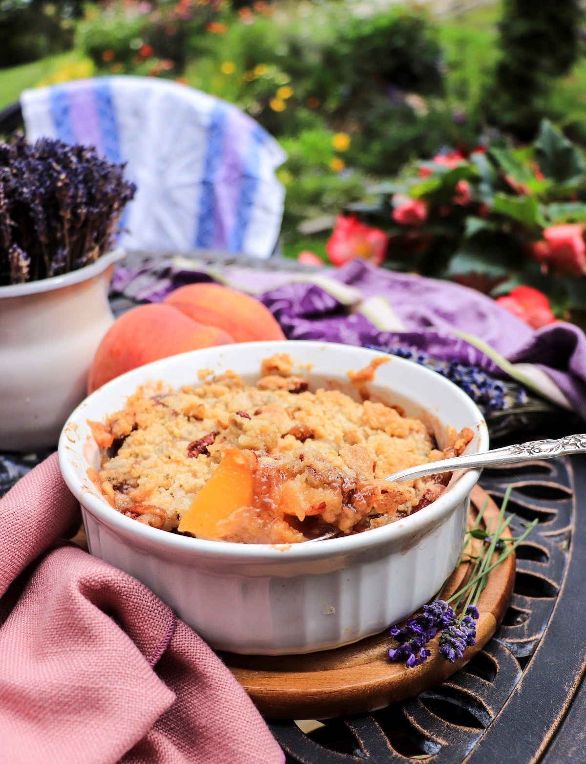 Peach Crumble with Lavender with juicy peaches