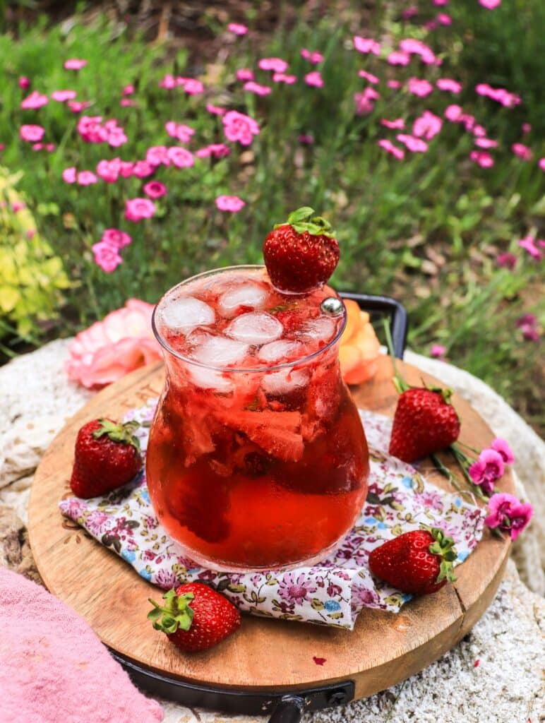 Strawberry Amaretto Spritz