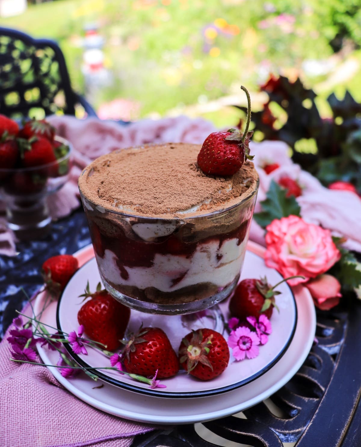 Strawberry tiramisu with mascarpone, strawberry jam and coffee-soaked ladyfingers